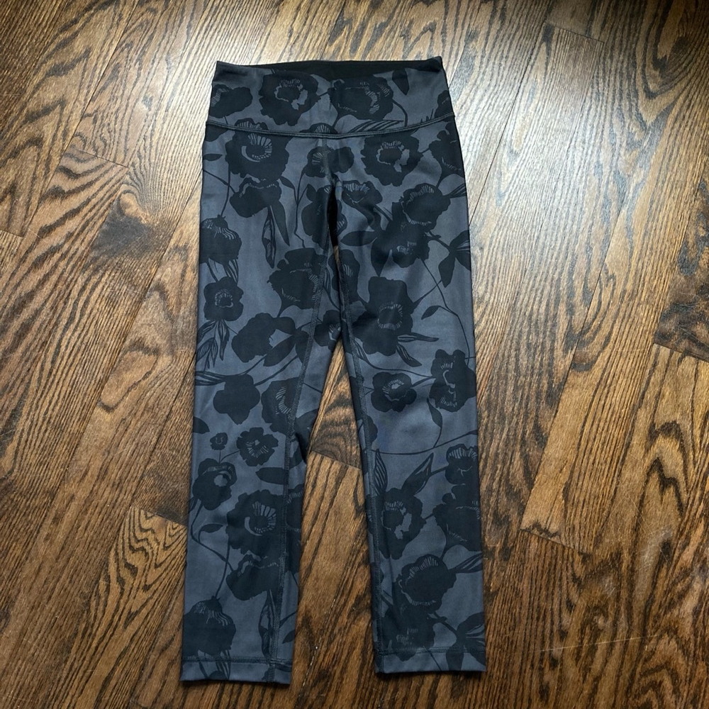 Women's Lululemon Leggings, Size 2, Gray & Black